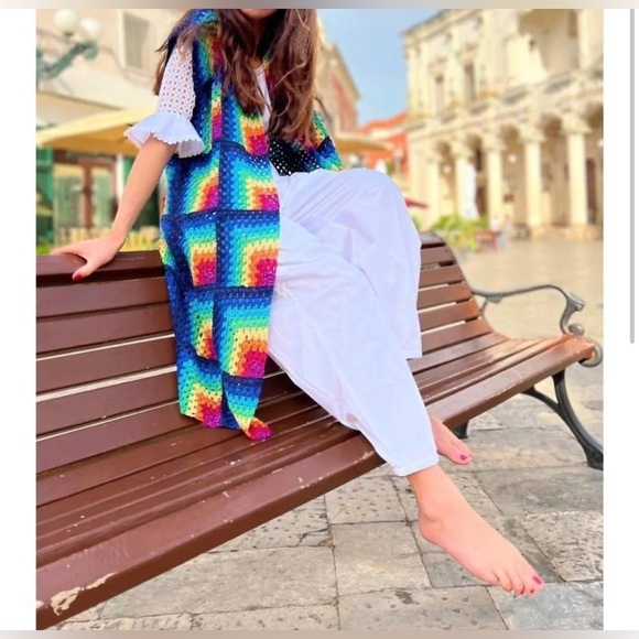 ROSE CARMINE Coat No Sleeves In Marine Rainbow Granny Square Crochet Lurex NWT - Picture 4 of 7